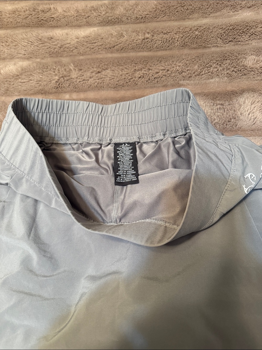 Realtree Women's Light Gray Athletic Skort with Logo - Picture 4 of 6